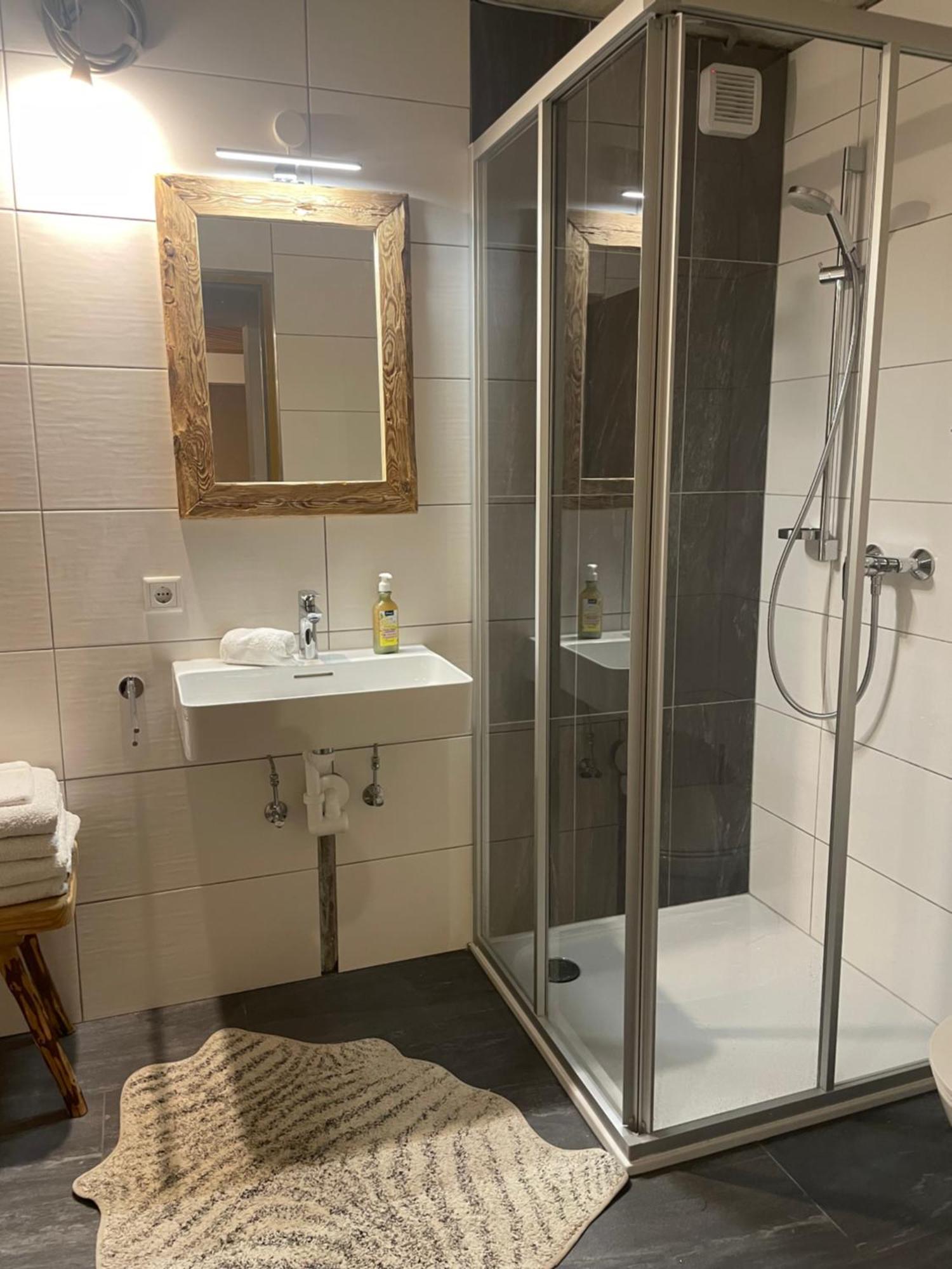 Ferienwohnung In Ruhiger Lage In Bischofshofen Esterno foto